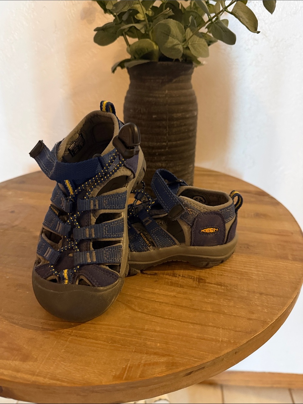 KEEN Kids Navy Blue and Gray Closed-Toe Sport Sandals